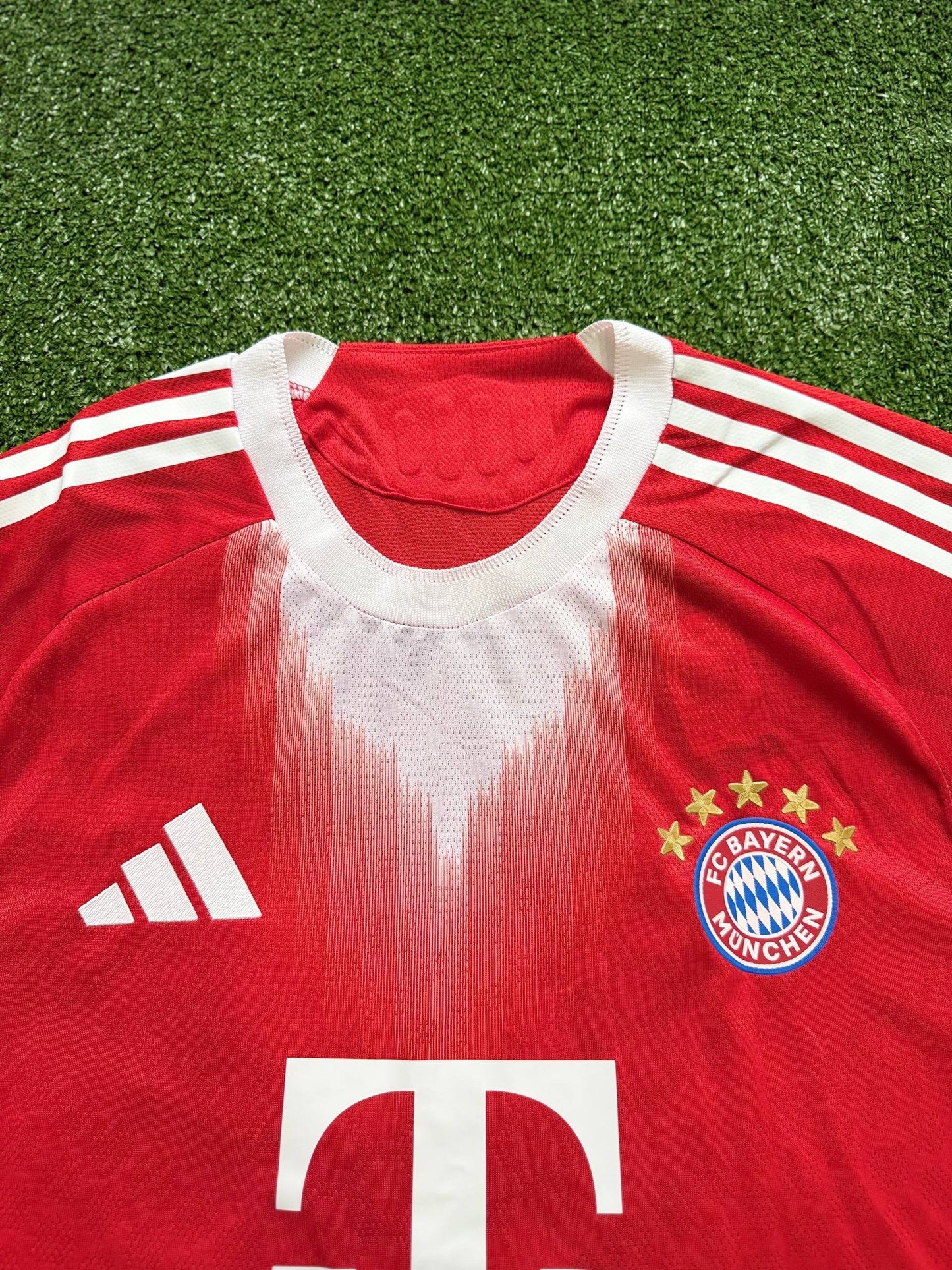 Bayern Munich primera equipación 25/26 versión player (Entrega Inmediata).