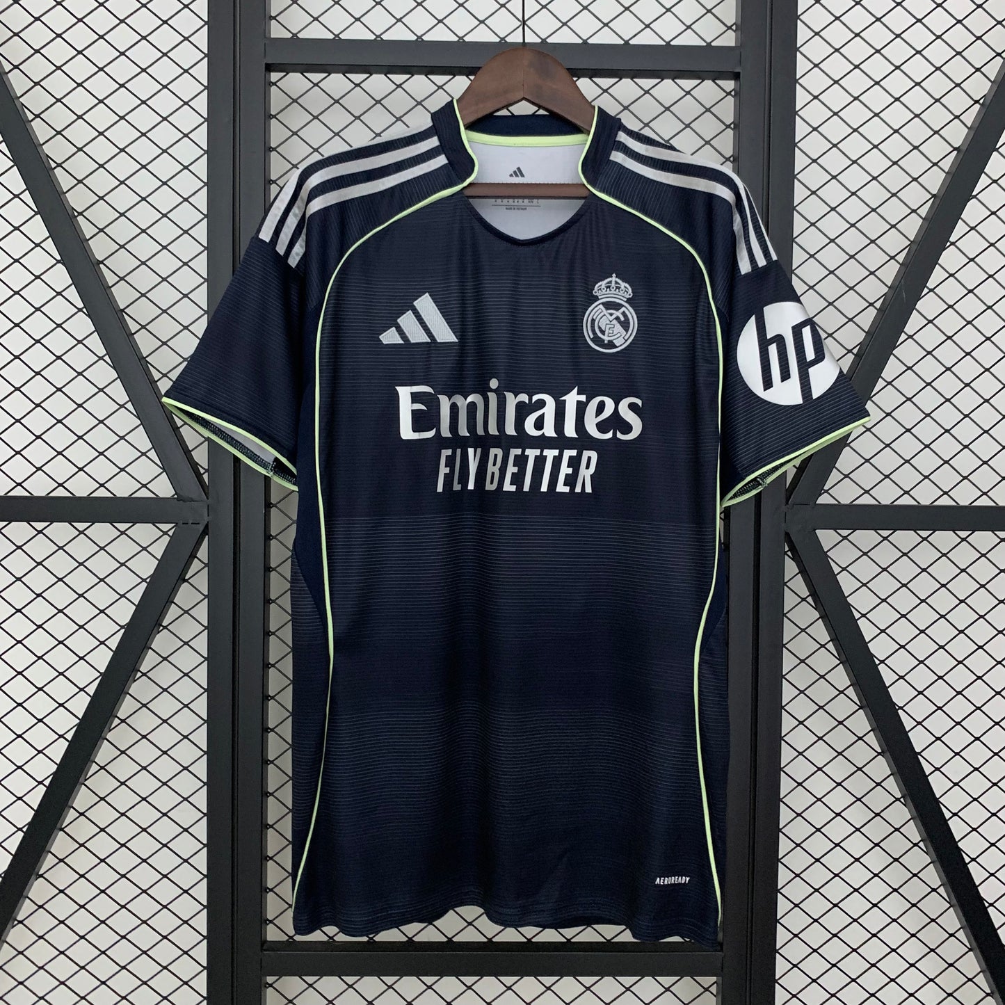 Real Madrid segunda equipación versión fan (Bajo Encargo)
