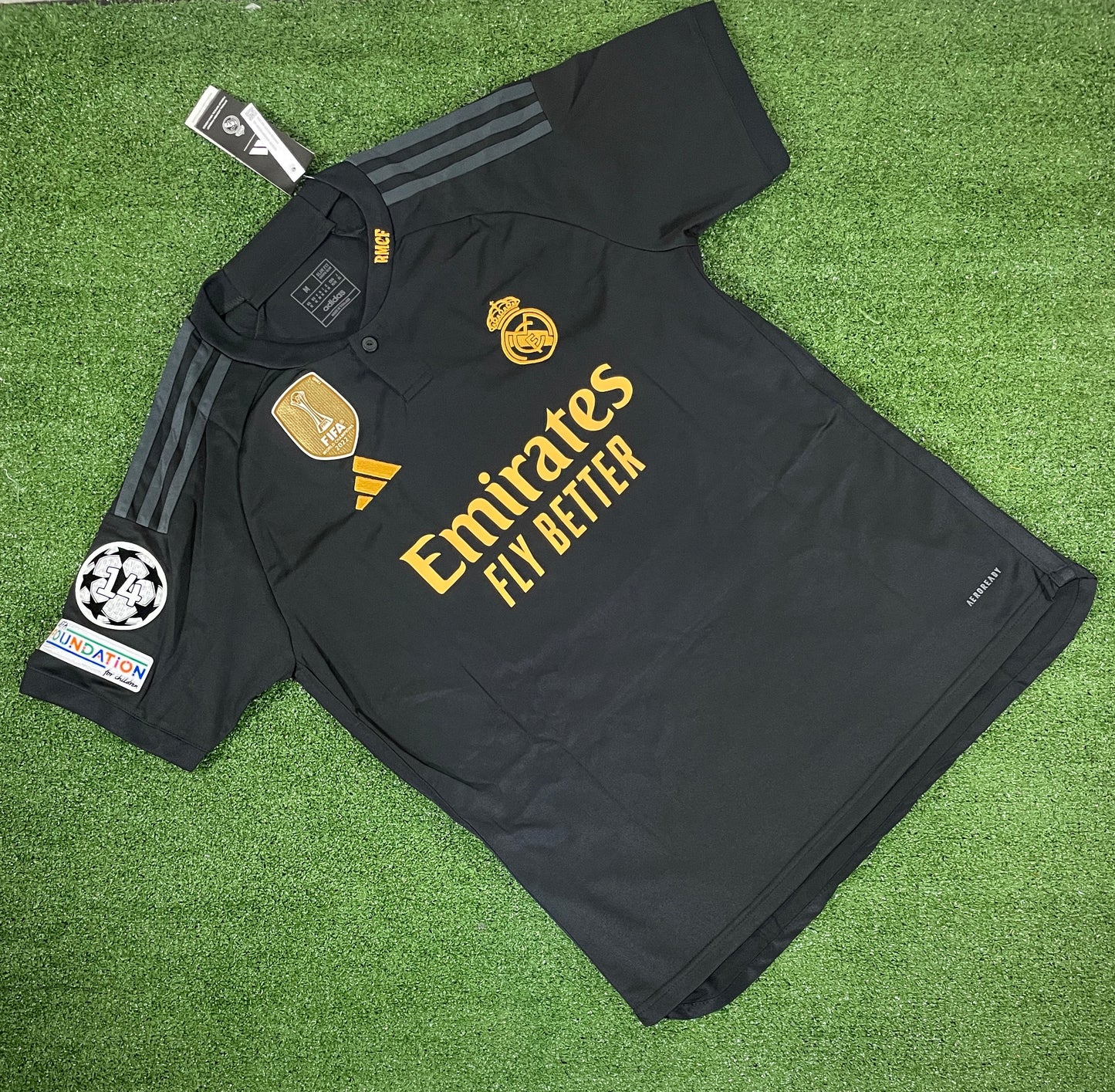 Real Madrid tercera equipación 23/24 versión fan (Entrega inmediata)